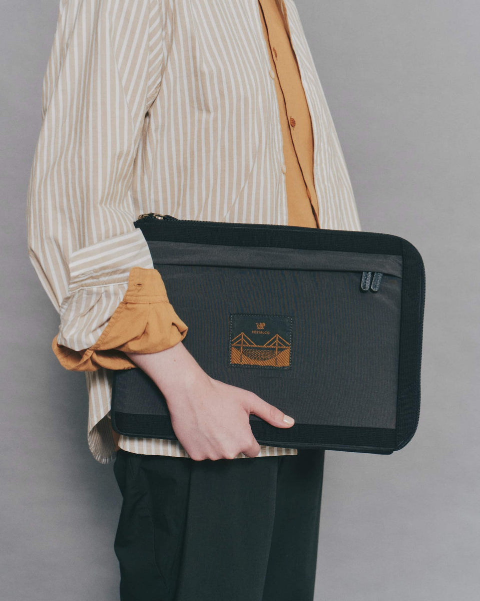 スリムラップトップケース Slim Laptop Case – POSTALCO