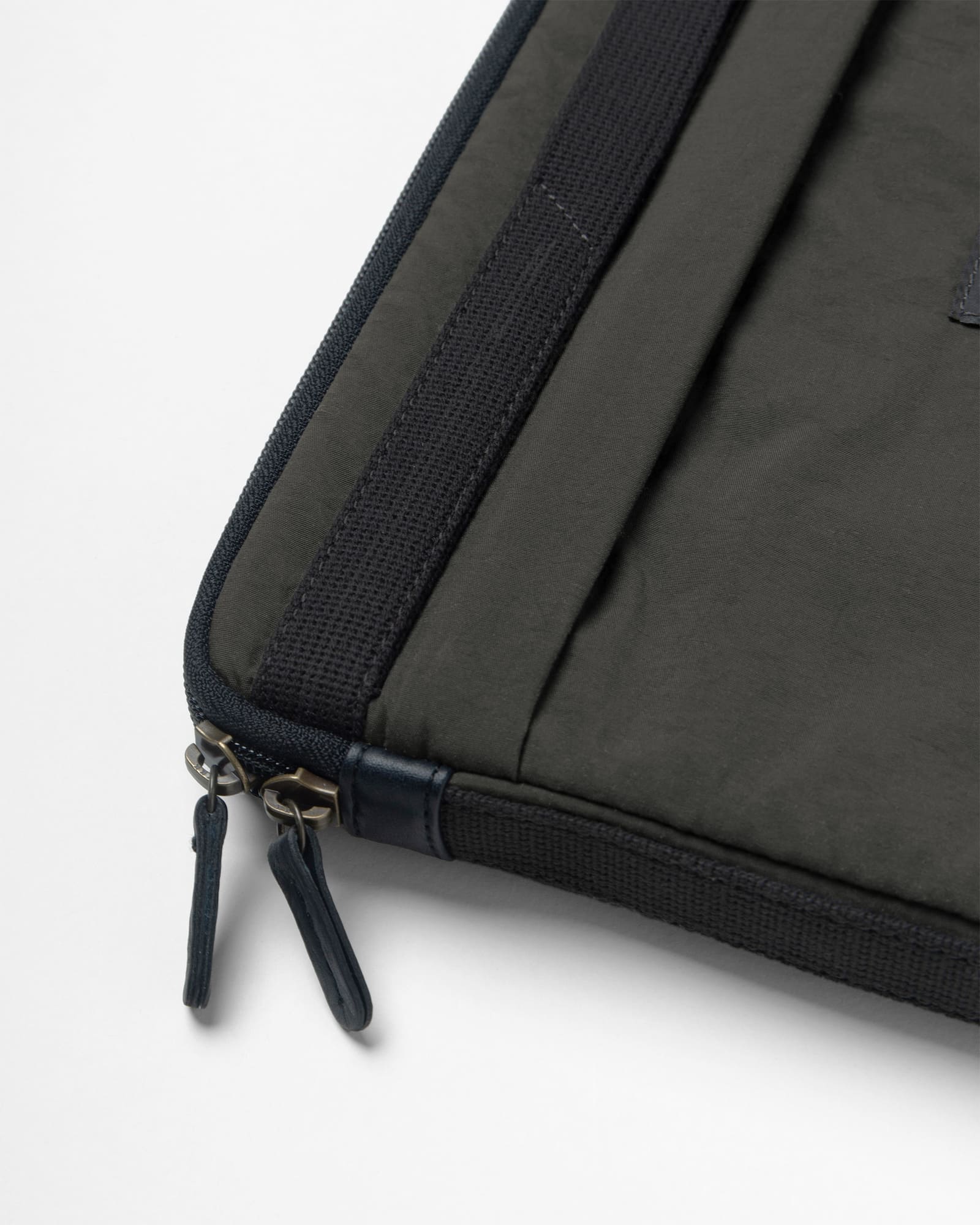 postalco ラップトップケース POSTALCO ラップトップケース | Less Higashikawa