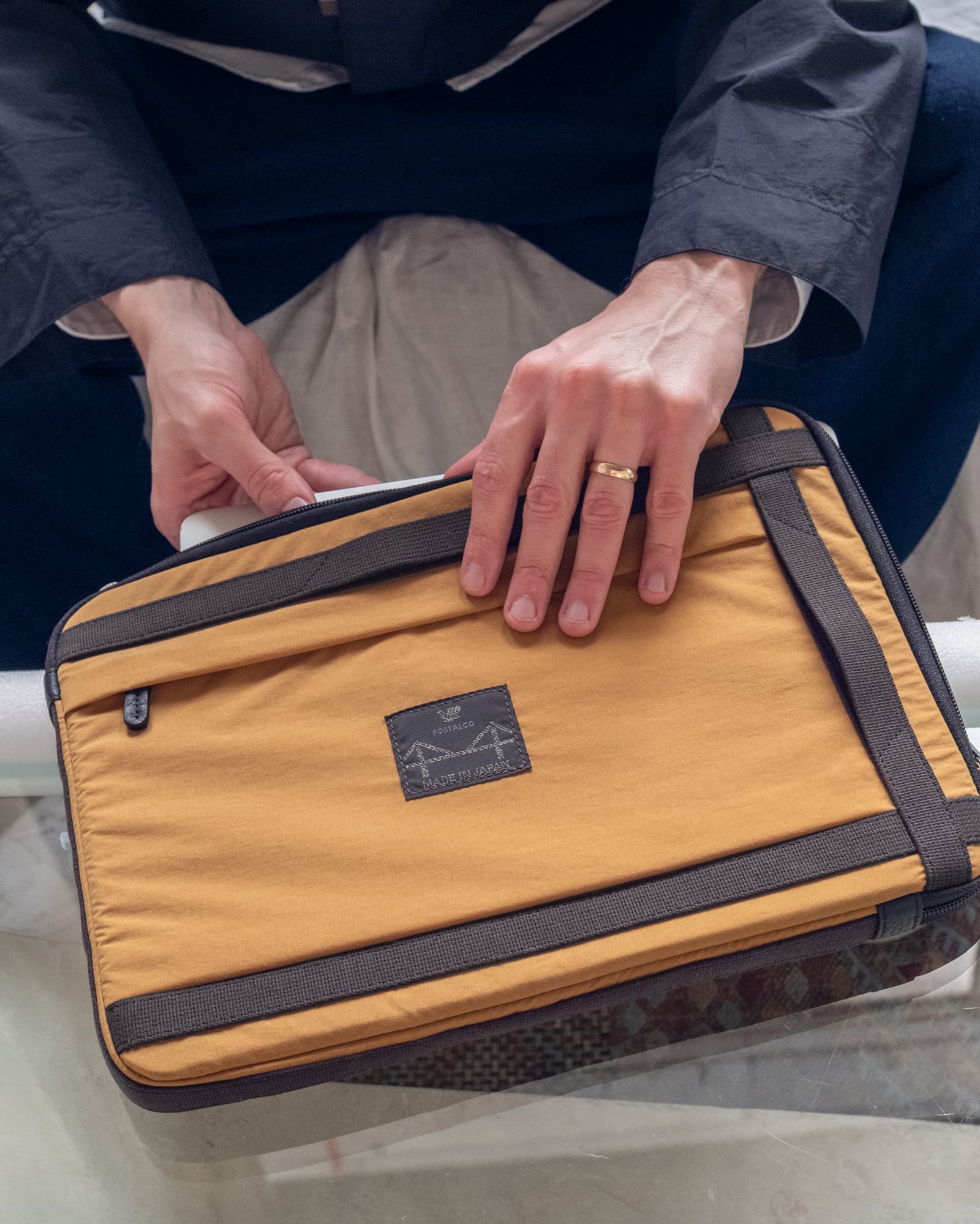 ポスタルコ POSTALCO / ラップトップケース 廃盤品 POSTALCO ラップトップケース | Less Higashikawa